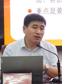 26崔爱鹏，河南焦裕禄干部学院兼职教授，中共河南省委党校法学部副教授，主要从事习近平法治思想、全面从严治党方面的研究。.jpg