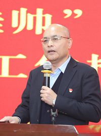 18王志立，河南焦裕禄干部学院兼职教授，中共河南省委党校公共管理部副主任，博士，硕士研究生导师，主要从事党史党建、中央政策理论宣讲及公务员能力培训。.jpg