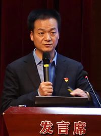 25肖洒，河南焦裕禄干部学院兼职教授，河南电视台播音指导、河南省优秀新闻工作者。.jpg